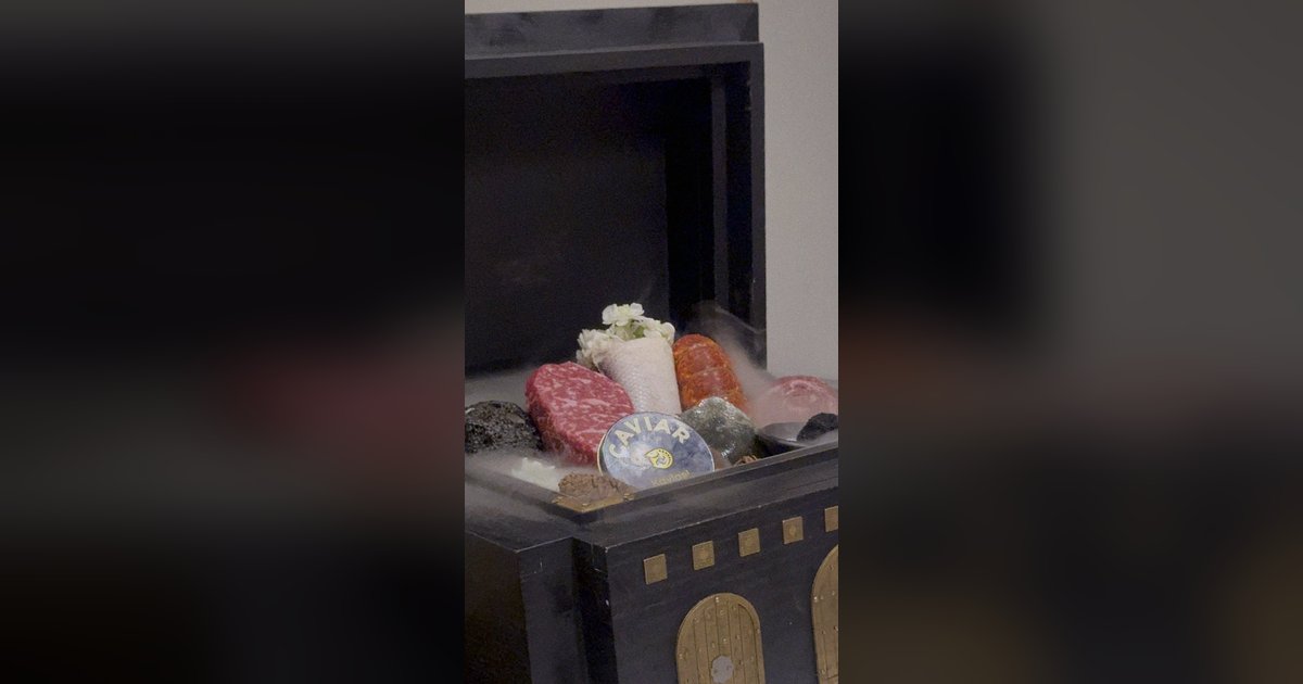 청계천 칠순·팔순 잔치 — 고우가 광화문점 쇼잉