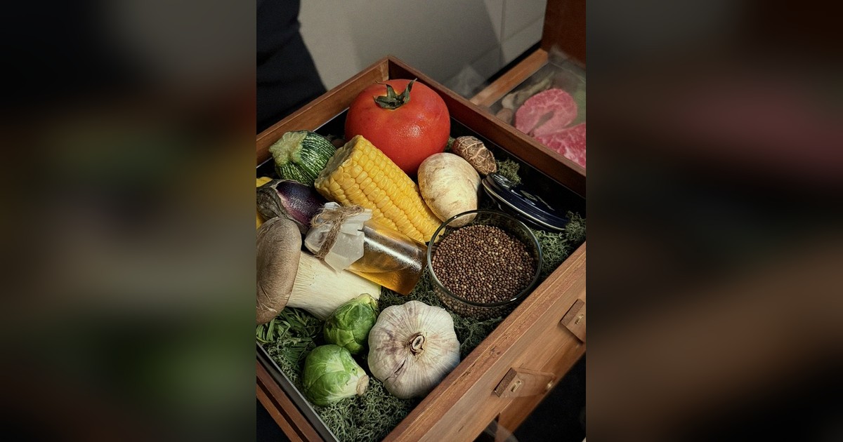 청계천 상견례 한정식 — 우아라 광화문점 쇼잉