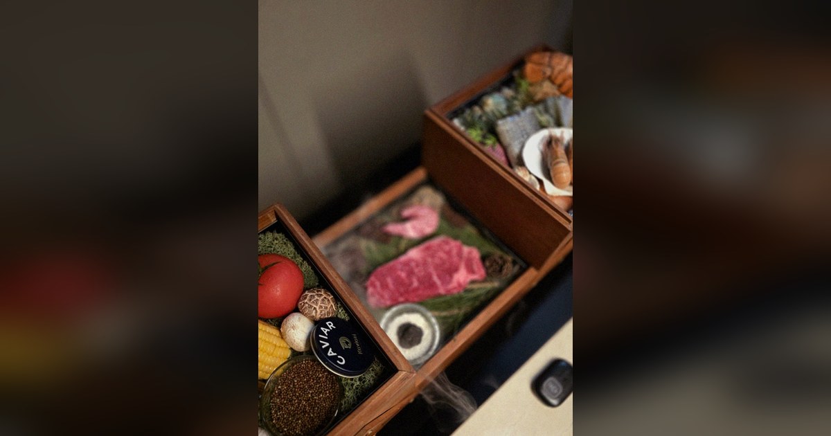 충정로 칠순·팔순 잔치 — 우아라 광화문점 쇼잉