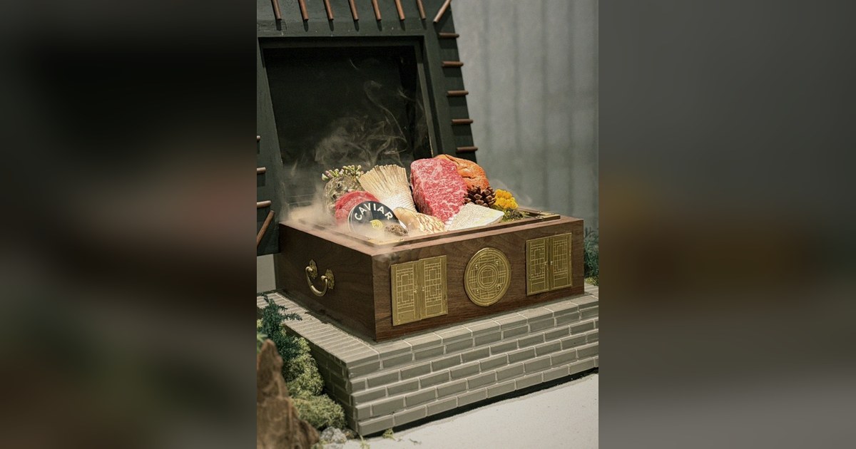 광화문 상견례 — 고우가 광화문점 쇼잉