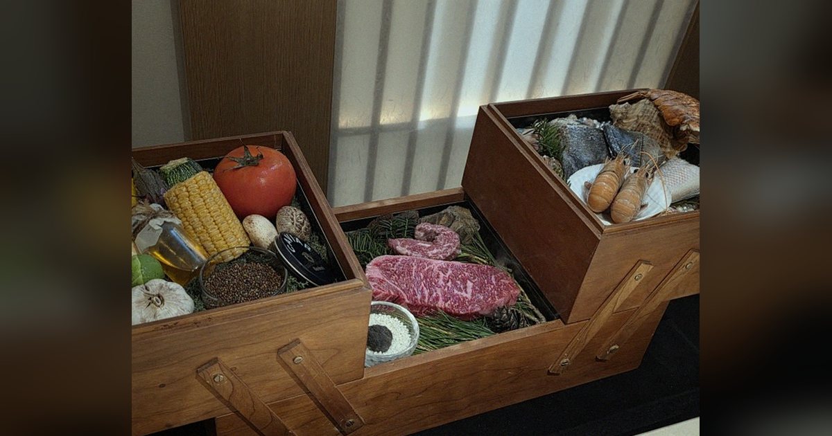 광화문역 가족 식사 — 우아라 광화문점 쇼잉