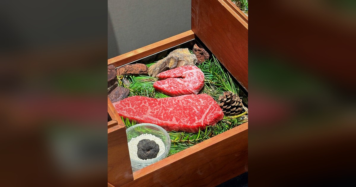 광화문역 맛집 — 우아라 광화문점 쇼잉