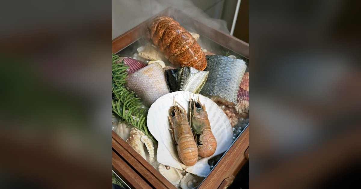 광화문역 상견례 — 우아라 광화문점 쇼잉
