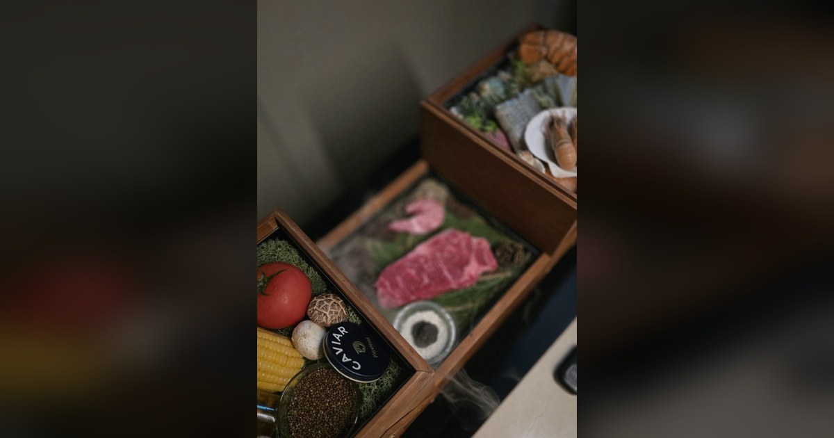 서울역 상견례 — 우아라 광화문점 쇼잉